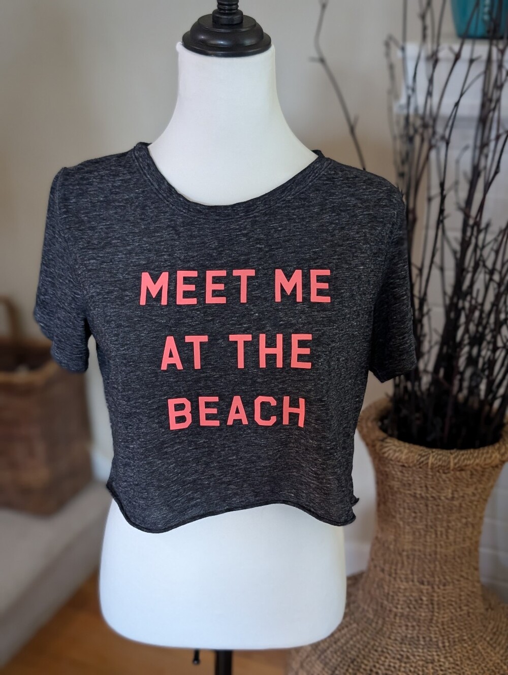 Beach Graphic Crop Top Cropped Tee Gray Neon Pink Old Navy Med Summer Vacation
